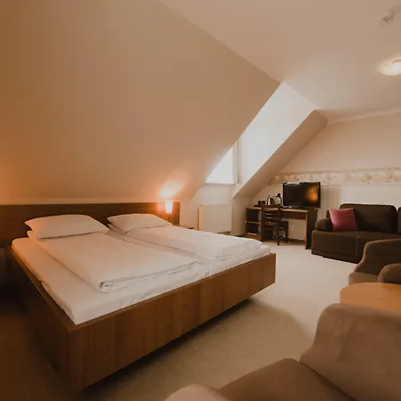Cesarski - Kaiserhof 3* غيجيتسكو