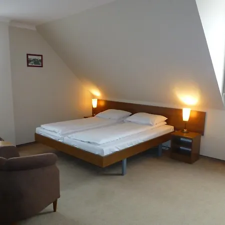 Cesarski - Kaiserhof 3*