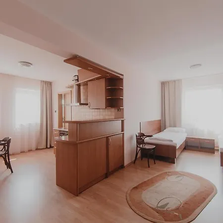 Cesarski - Kaiserhof 3* غيجيتسكو