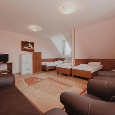 Отель Cesarski - Kaiserhof 3*