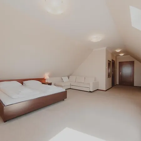 Cesarski - Kaiserhof Szálloda